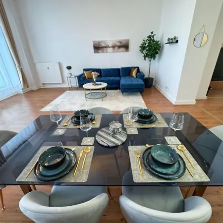 Apartment L Spacious Luxury In Prenzlauer Berg